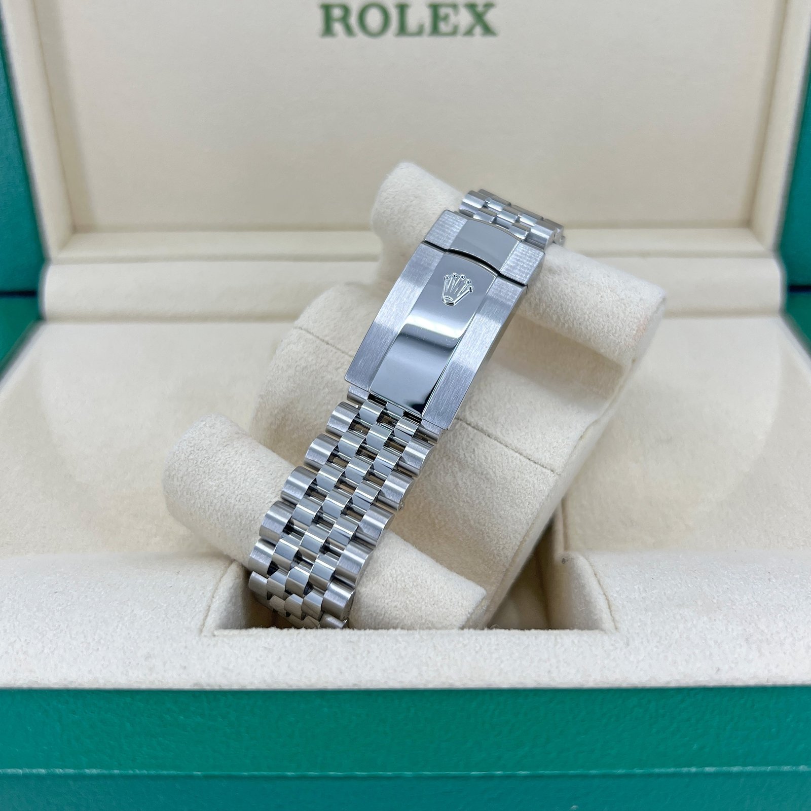 rolex datejust 41 oystersteel and 18k white gold 41 mm white dial, ref# 126334 0010 rolex datejust 41 oystersteel and 18k white gold 41 mm white dial, ref# 126334 0010