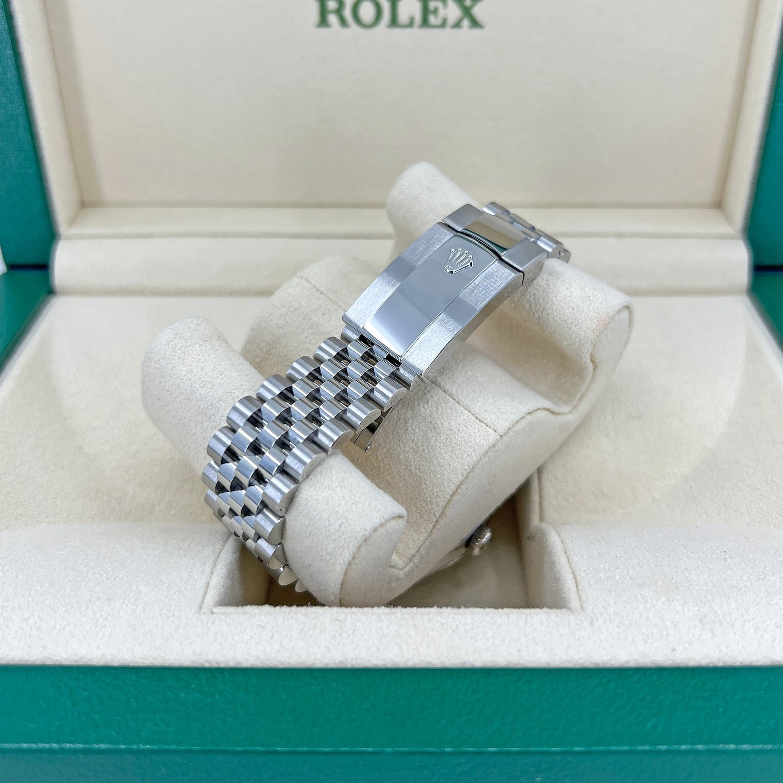 rolex datejust 41 oystersteel and 18k white gold 41 mm white dial, ref# 126334 0010 rolex datejust 41 oystersteel and 18k white gold 41 mm white dial, ref# 126334 0010