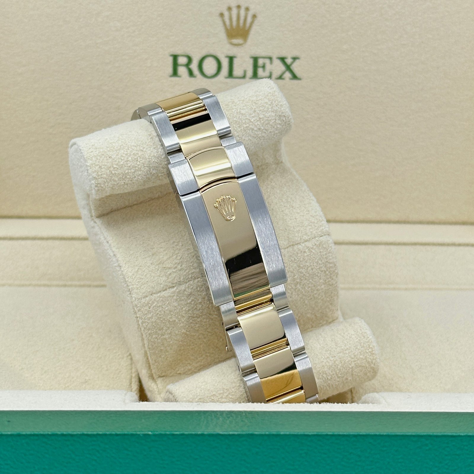 rolex datejust 41 oystersteel and yellow gold ref# 126333 0015 rolex datejust 41 oystersteel and yellow gold ref# 126333 0015