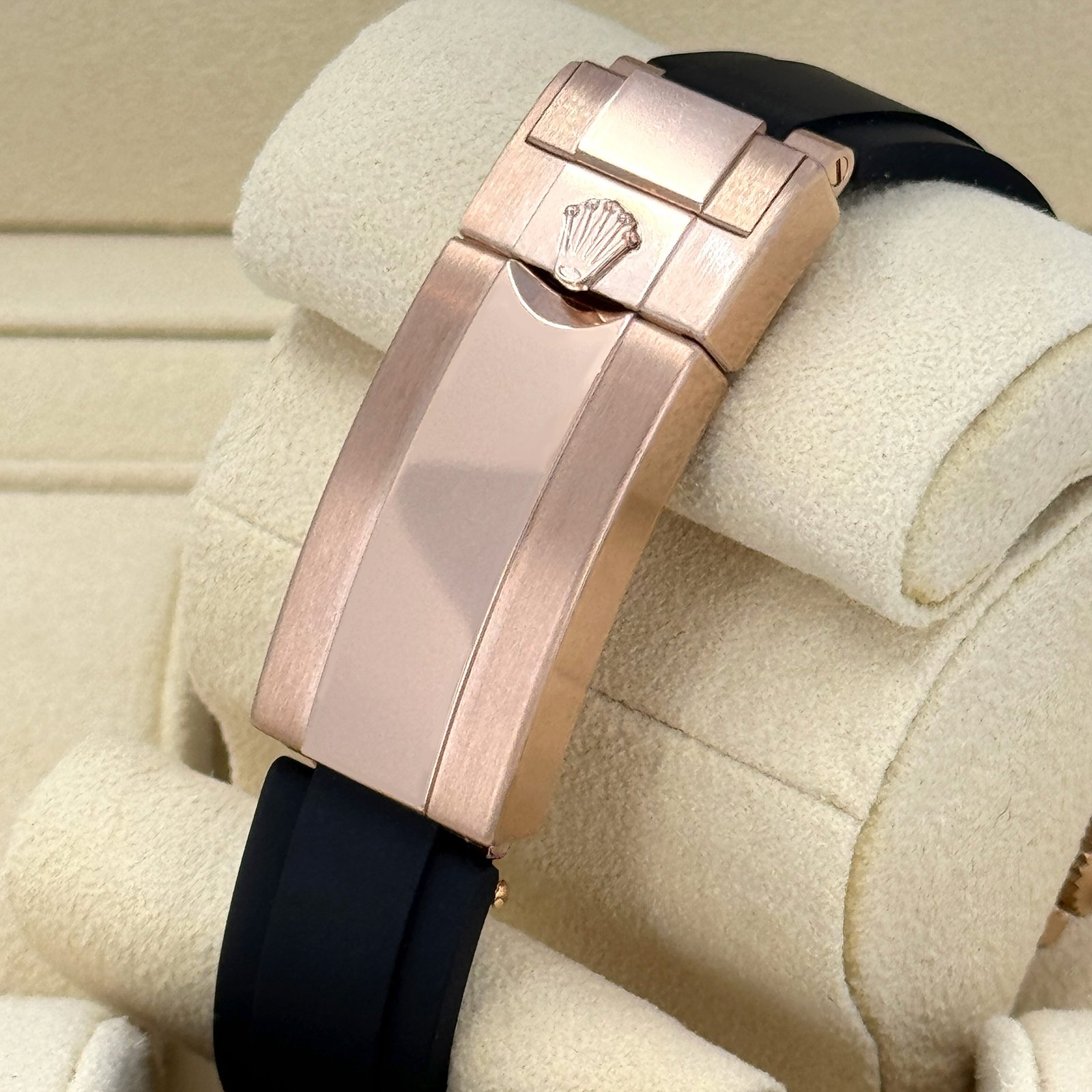 rolex yacht master 40, 18k everose gold, 40mm, ref# 126655 0002 rolex yacht master 40, 18k everose gold, 40mm, ref# 126655 0002